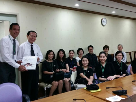 Barraquer - Conferencias y sesiones cl&iacute;nicas en Tailandia